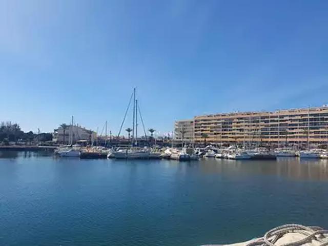 Saint Cyprien 66750 Achat / Vente appartement 4 pièces t4 au dernier étage terrasse