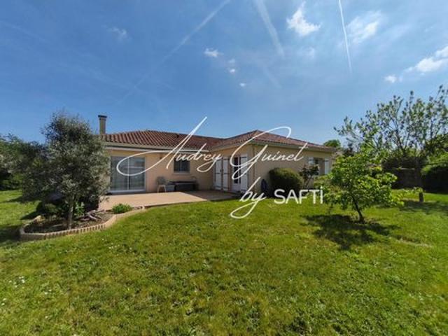 ? Saint Cyr – Maison familiale avec piscine sur plus de 1200 m² de terrain