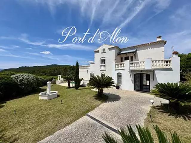 Saint Cyr sur Mer 83270 Achat / Vente maison 8 pièces t8 piscine terrasse