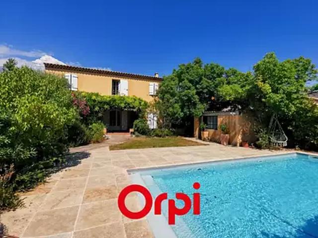 Saint Cyr sur Mer 83270 Location maison 5 pièces t5 piscine jardin