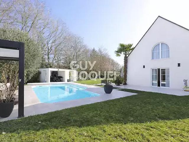 Saint Cyr sur Loire 37540 Achat / Vente maison 6 pièces t6 au dernier étage piscine