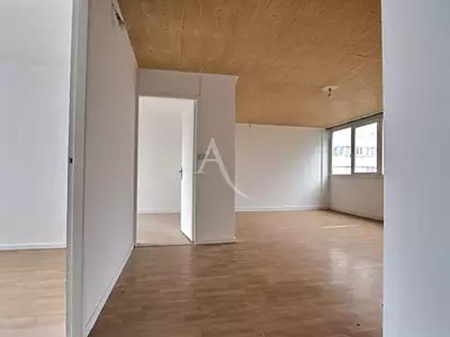 Saint Denis 93200 Achat / Vente appartement 5 pièces t5 cave