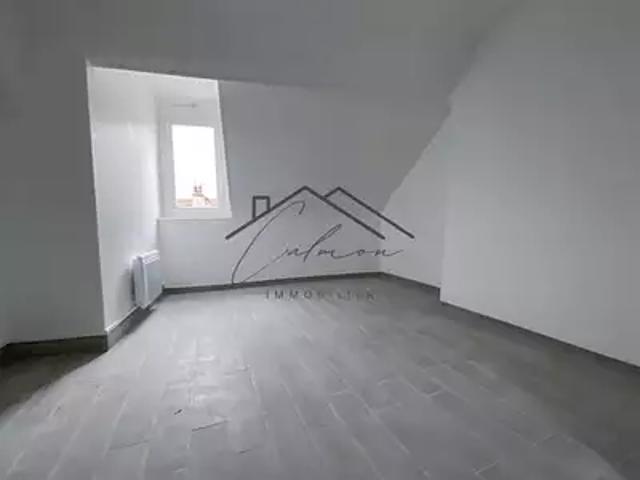 Saint Denis 93200 Achat / Vente appartement 1 pièce t1 au dernier étage