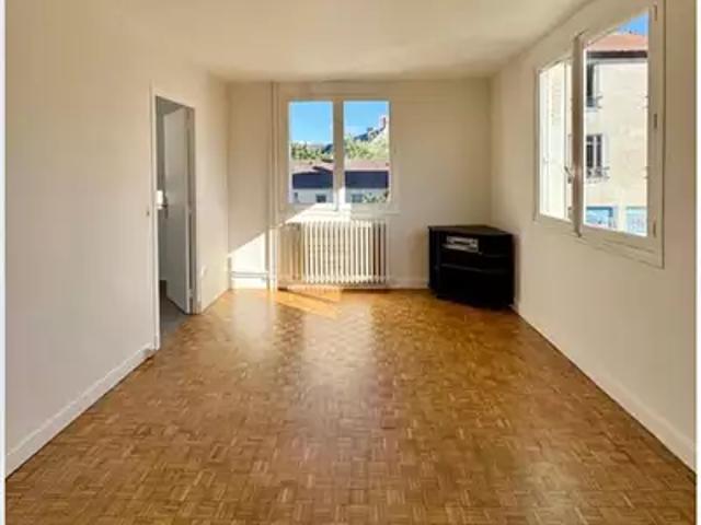 Saint Denis 93200 Achat / Vente appartement 1 pièce t1 parking
