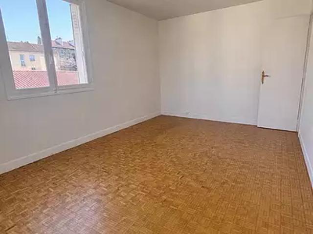 Saint Denis 93200 Achat / Vente appartement 1 pièce t1