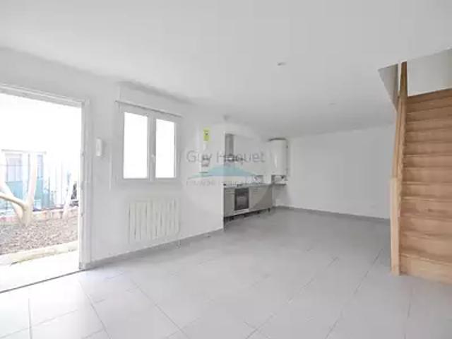 Saint Denis 93200 Achat / Vente appartement 2 pièces t2 au dernier étage cave