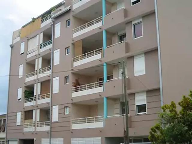 Saint Denis 97490 Location appartement 2 pièces t2 au dernier étage parking