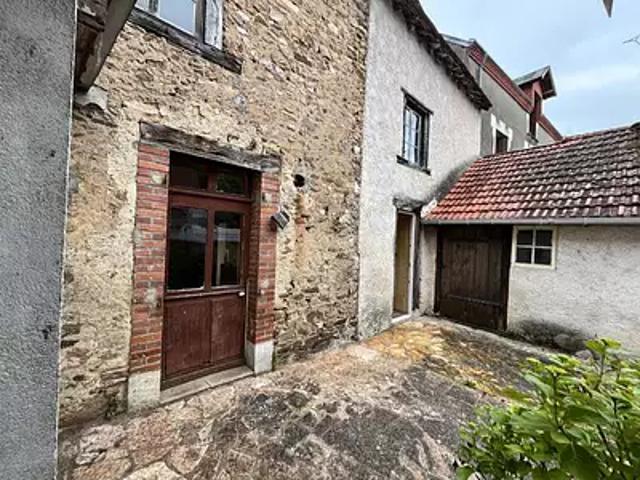 Saint Denis de Jouhet 36230 Achat / Vente maison 7 pièces t7 au dernier étage parking