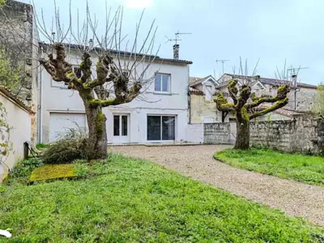 Saint Denis de Pile 33910 Achat / Vente maison 4 pièces t4 au dernier étage parking