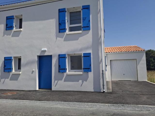 SAINT DENIS D'OLERON Maison à étage 82 m² 4 pièces + garage + Terrain de 300 m²