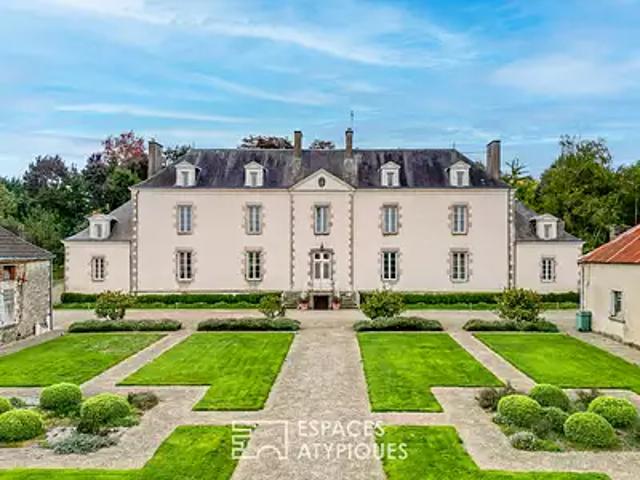 Saint Denis la Chevasse 85170 Achat / Vente maison 11 pièces t11 au dernier étage piscine