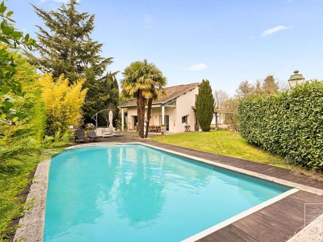 SAINT DIDIER AU MONT D'OR Maison d'architecte de 230m² au calme