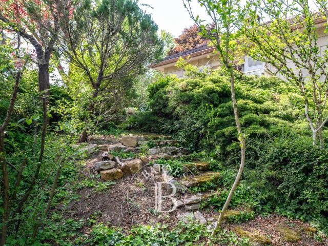Saint Didier au Mont d'Or Maison de plain pied de 150 m² 4/5 chambres Terrain de 3403 m²
