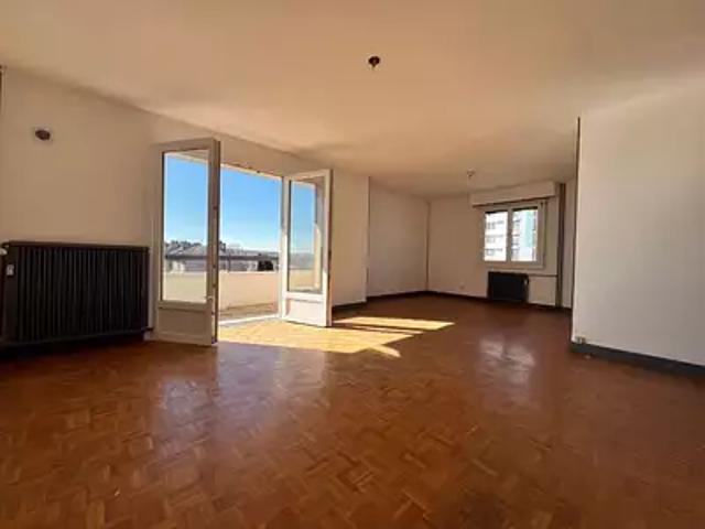 Saint Dizier 52100 Location appartement 2 pièces t2 cave balcon