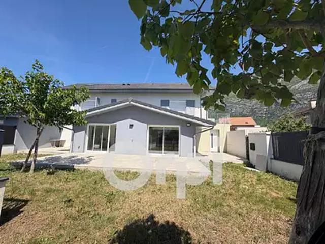 Saint Egrève 38120 Achat / Vente maison 6 pièces t6 jardin terrasse