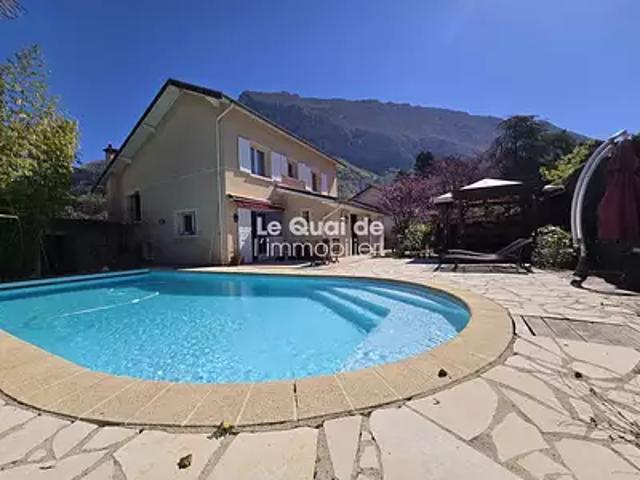 Saint Egrève 38120 Achat / Vente maison 6 pièces t6 piscine parking