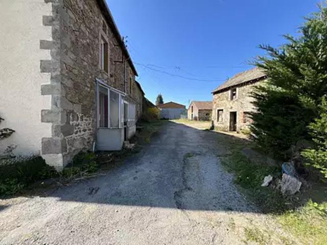 Saint Eloi 23000 Achat / Vente maison 6 pièces t6 parking