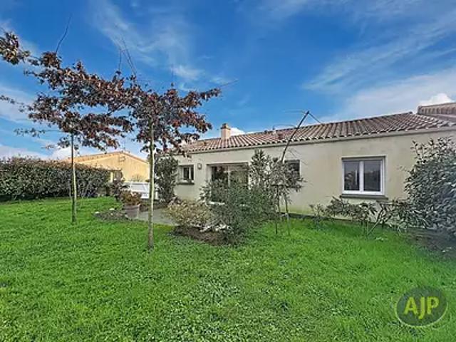 Saint Etienne du Bois 85670 Achat / Vente maison 4 pièces t4 au dernier étage