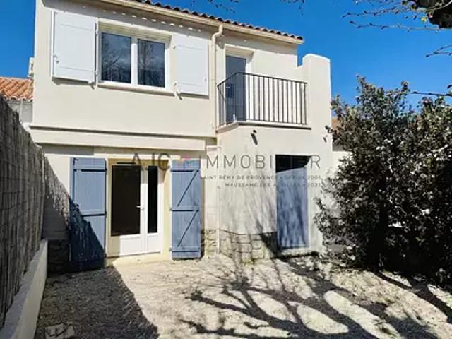 Saint Etienne du Grès 13103 Location appartement 3 pièces t3