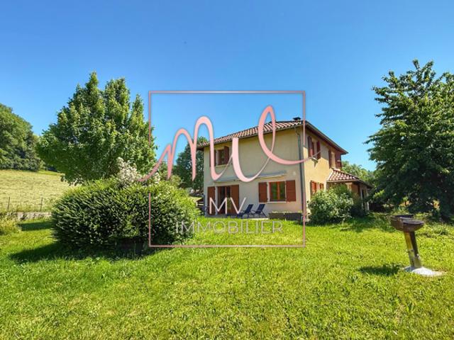 SAINT ETIENNE DE CROSSSEY, maison individuelle avec annexe