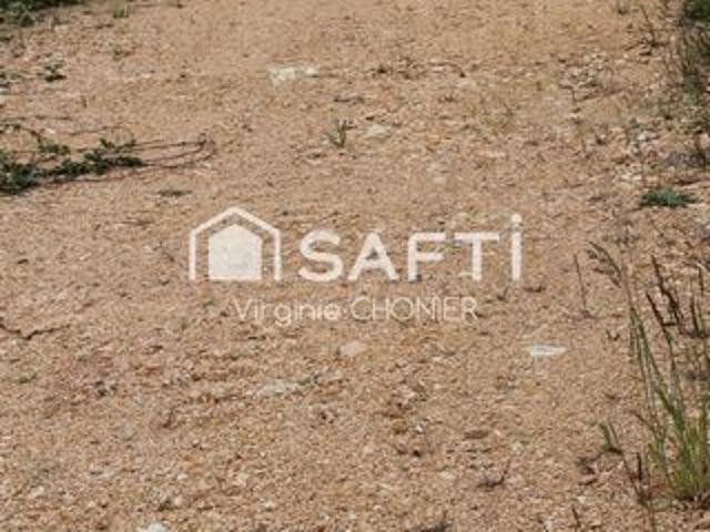 Saint Etienne de Vicq Terrain plat de 1703m2 libre constructeur