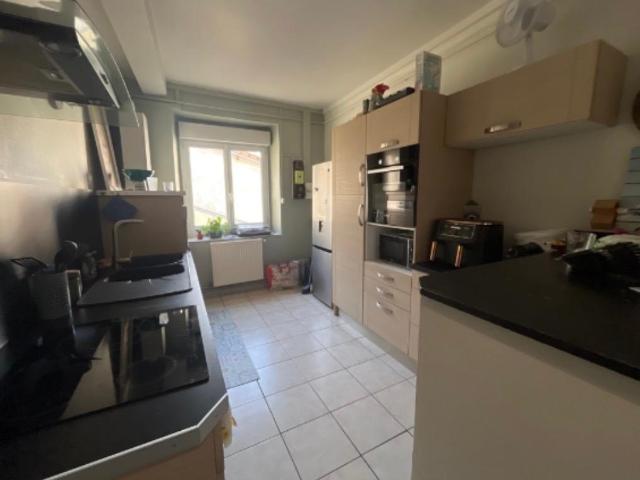 SAINT ETIENNE RUE ANTOINE DURAFOUR 1 chambre en colocation.