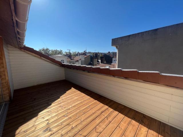 SAINT ETIENNE RUE MICHELET MAGNIFIQUE DUPLEX DE 53 M2 AVEC.