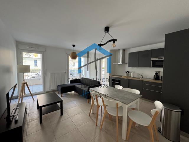 SAINT ETIENNE Rez de chaussée T3 de 61m2 avec terrasse et