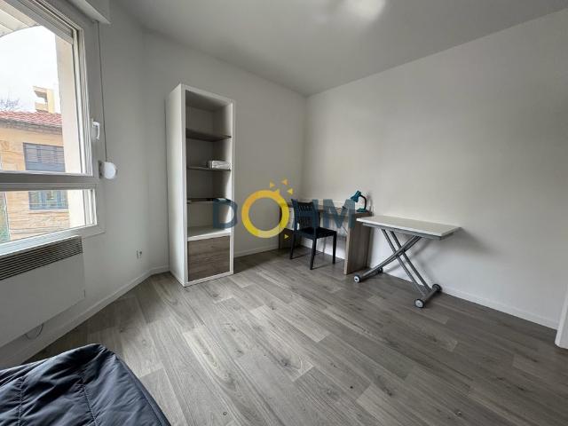 Saint Étienne Tréfilerie F1 meublé bon état disponible de suite
