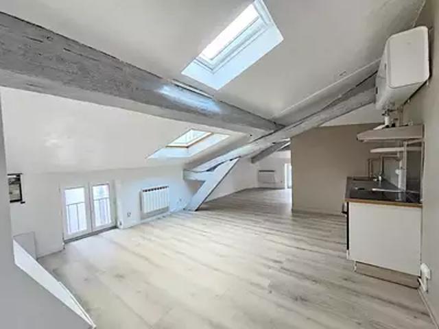 Saint Étienne 42000 Achat / Vente appartement 2 pièces t2 au dernier étage