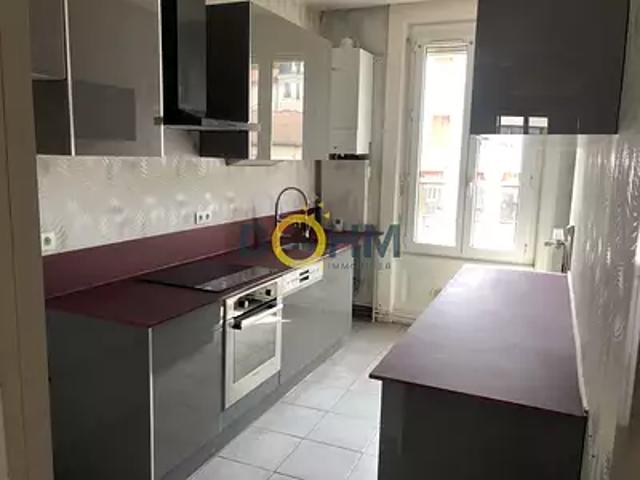 Saint Étienne 42000 Location appartement 3 pièces t3 au dernier étage