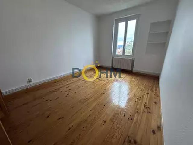 Saint Étienne 42000 Location appartement 3 pièces t3 au dernier étage