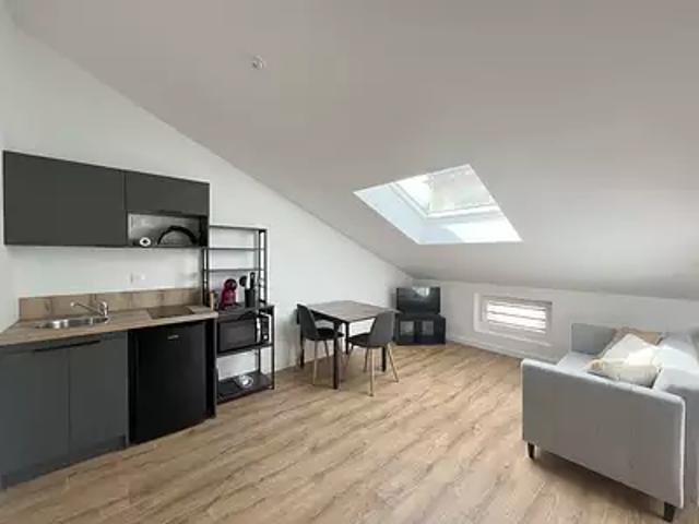 Saint Étienne 42100 Location appartement 1 pièce t1 au dernier étage