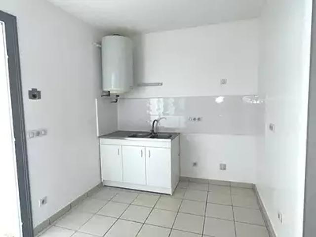 Saint Fons 69190 Location appartement 1 pièce t1 parking