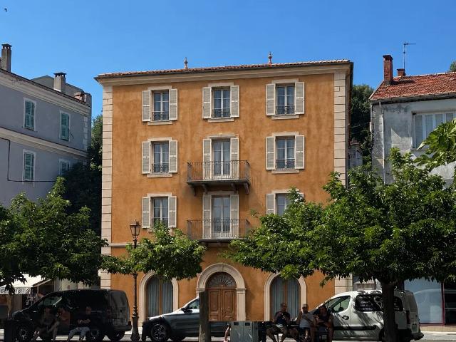 SAINT FLORENT / Appartement 3 pièces neuf en plein centre du vil