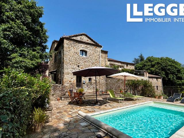 Saint Florent sur Auzonnet GARD Ancien mas en pierre avec gîte indépendant et piscine