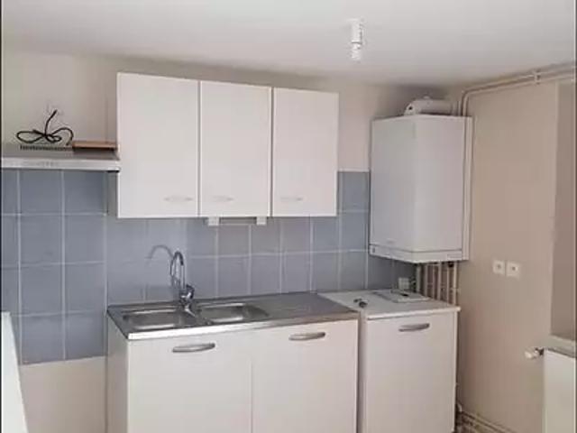 Saint Florent sur Cher 18400 Location appartement 4 pièces t4 au dernier étage