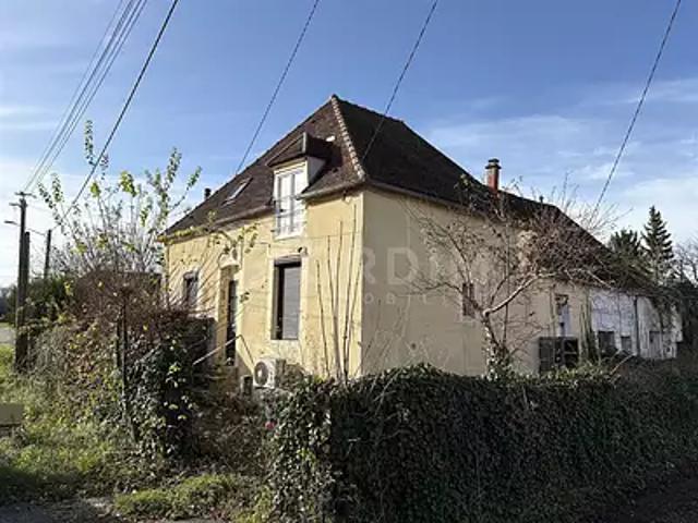 Saint Florentin 89600 Achat / Vente maison 4 pièces t4 au dernier étage