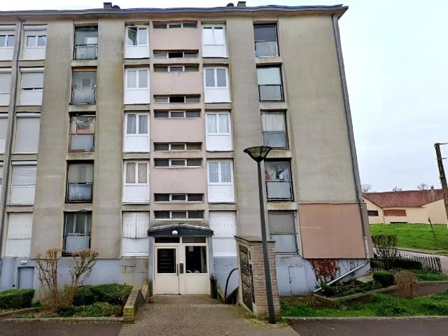 Saint Florentin Appt T4 proche tous commerces