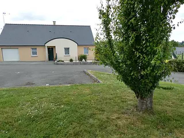 Saint Fraimbault de Prières 53300 Achat / Vente maison 5 pièces t5 au dernier étage piscine