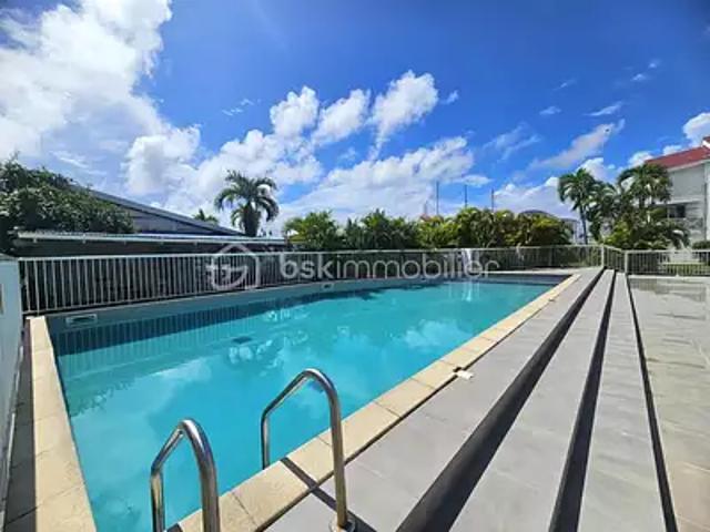 Saint François 97118 Achat / Vente appartement 1 pièce t1 au dernier étage piscine