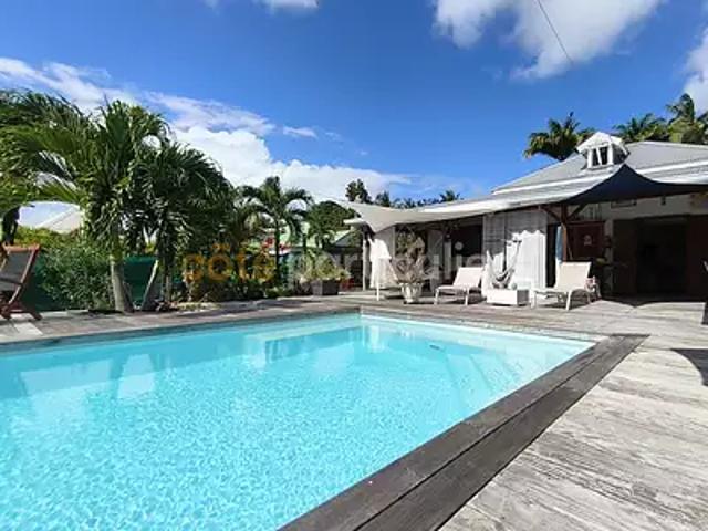 Saint François 97118 Achat / Vente maison 7 pièces t7 au dernier étage piscine