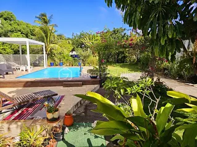 Saint François 97118 Achat / Vente maison 5 pièces t5 piscine terrasse