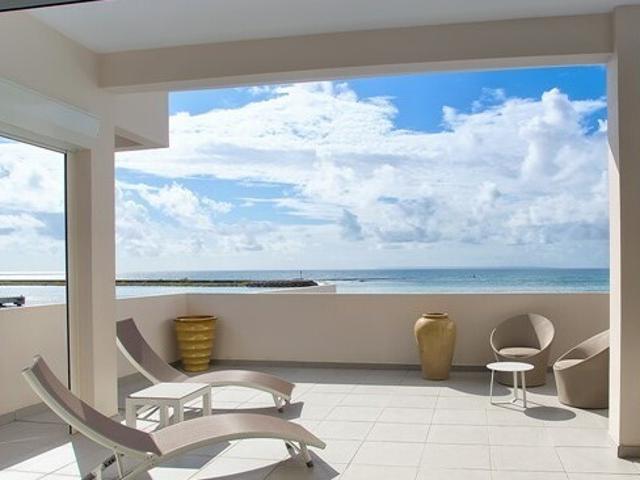 SAINT FRANCOIS APPARTEMENT T3 HAUT STANDING VUE MER