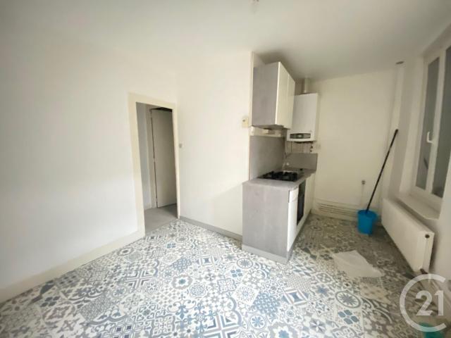 SAINT FRANCOIS / Appartement de type 3 en rez de chaussée, composé.