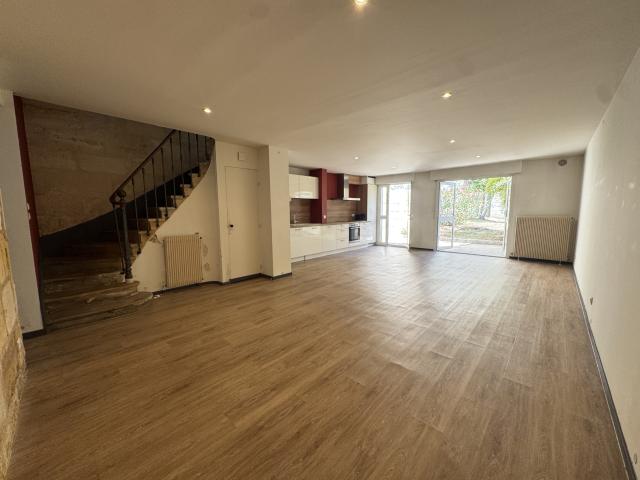 SAINT GENES MAISON 150M2 AVEC JARDIN A LOUER