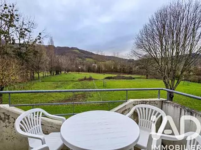 Saint Geniez d'Olt et d'Aubrac 12130 Achat / Vente appartement 3 pièces t3 parking