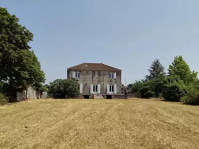 Saint Genis de Saintonge 17240 Achat / Vente maison 9 pièces t9 jardin terrasse