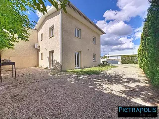 Saint Genis Laval 69230 Achat / Vente divers 4 pièces parking