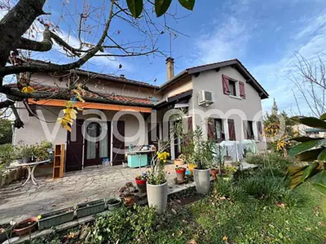 Saint Genis Laval 69230 Achat / Vente maison 6 pièces t6 au dernier étage